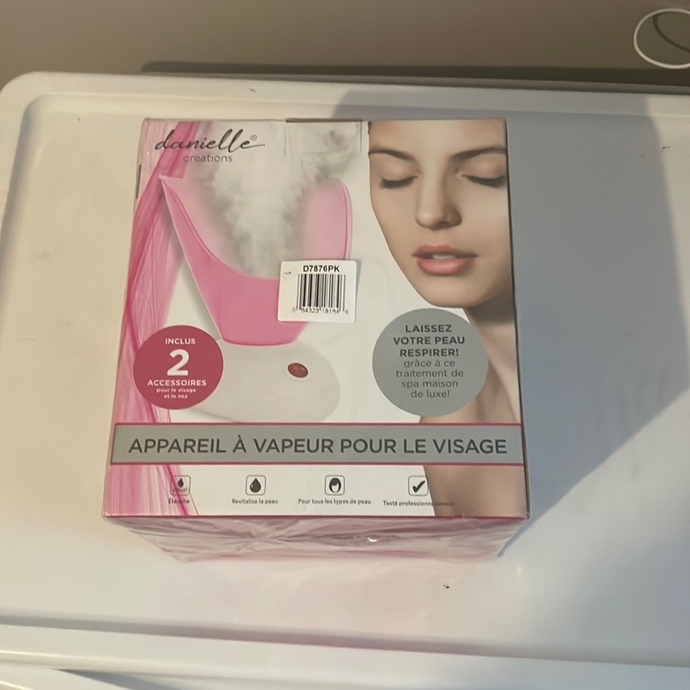 Facial steamer